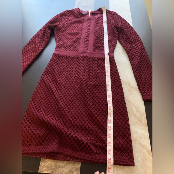 Bebe Burgundy dress. New. Size XS - Picture 5 of 9